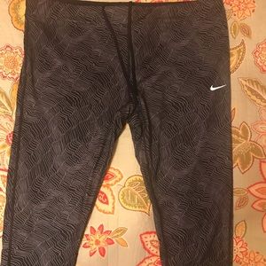 Plus size Nike Dri fit compression running capris